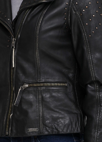 Чорна демісезонна куртка шкіряна Mustang