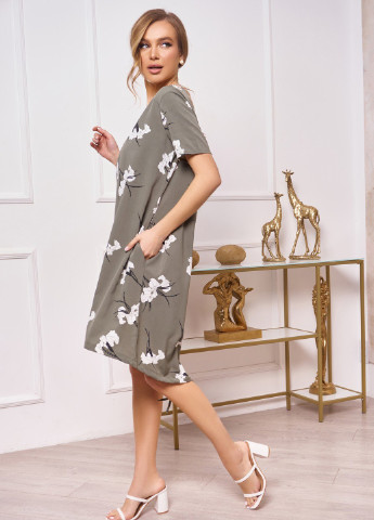 Оливкова (хакі) повсякденний сукня а-силует ISSA PLUS з квітковим принтом