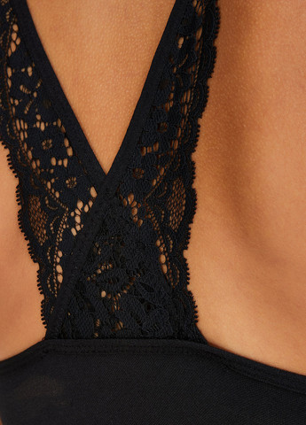 Чёрный топ бюстгальтер Hunkemoller без косточек полиамид