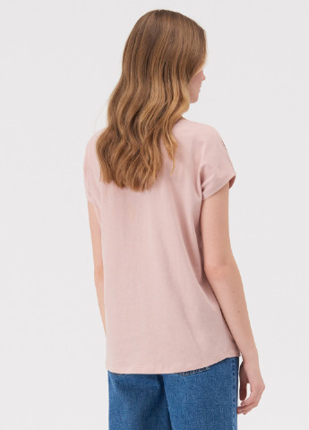 Светло-розовая летняя футболка Sinsay