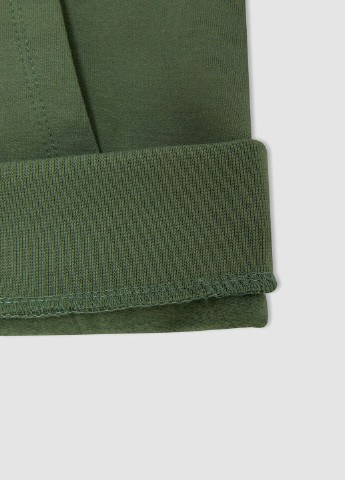 Зеленый демисезонный костюм (худи, брюки) брючный DeFacto