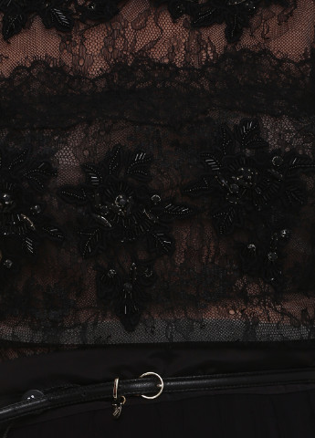 Черное вечернее платье с открытыми плечами Elisabetta Franchi однотонное