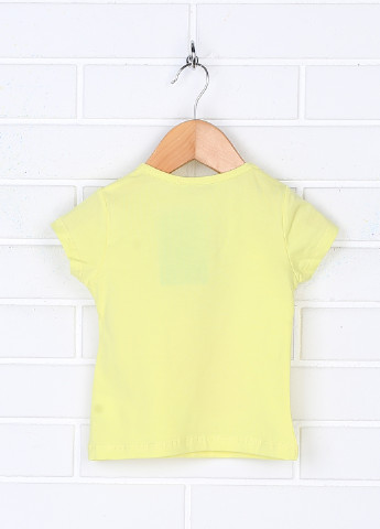 Светло-желтая летняя футболка с коротким рукавом Essu