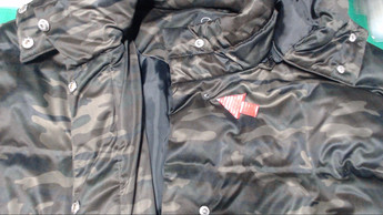 Комбинированная демисезонная куртка C&A
