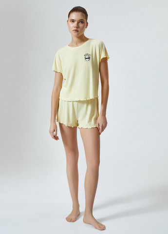 Желтая всесезон пижама (футболка, шорты) футболка + шорты KOTON