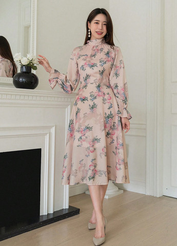 Светло-розовое кэжуал платье а-силуэт SHEIN с цветочным принтом