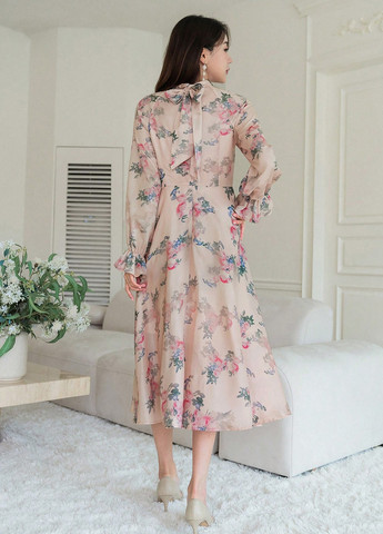 Светло-розовое кэжуал платье а-силуэт SHEIN с цветочным принтом