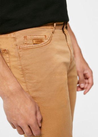 Горчичные кэжуал демисезонные зауженные брюки Springfield