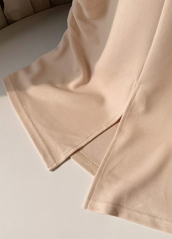 Светло-бежевая летняя футболка SHEIN