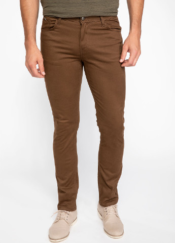 Темно-коричневые кэжуал демисезонные зауженные брюки DeFacto