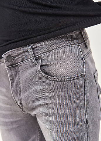 Серые демисезонные джинсы слим cju7005 38 серый (2000904472413) CLUB JU