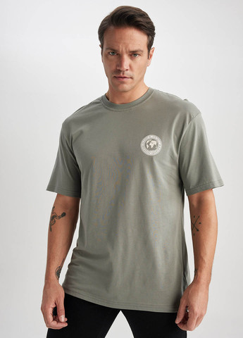 Хаки (оливковая) футболка DeFacto