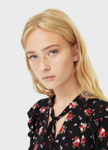 Черное платье демисезон Stradivarius