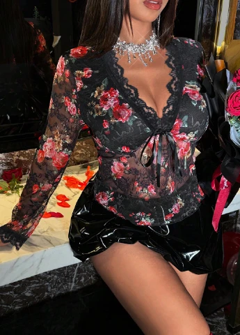 Чорна блуза SHEIN