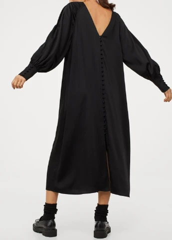 Черное кэжуал платье H&M однотонное