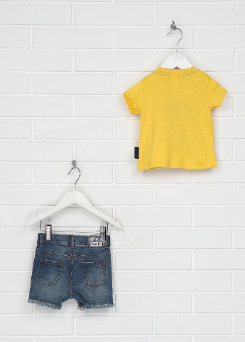 Желтый летний комплект (футболка, шорты) C&A