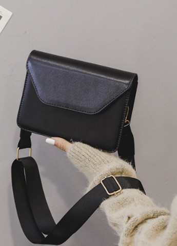 Женская классическая сумочка кроссбоди на широком ремешке черная NoName (251204145)