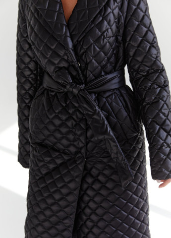 Черное демисезонное Черное стеганное пальто с поясом Gepur