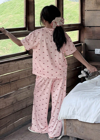 Рожева всесезон піжама (футболка, штани) футболка + штани SHEIN