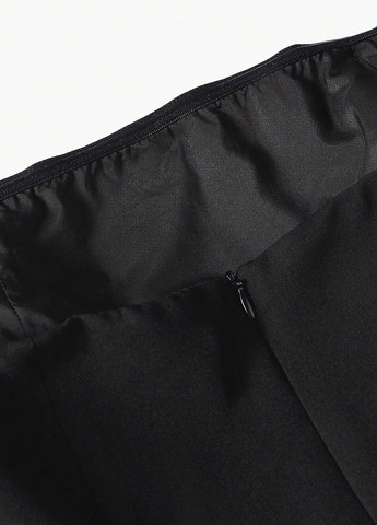 Чорна коктейльна, вечірня сукня з відкритими плечима SHEIN однотонна