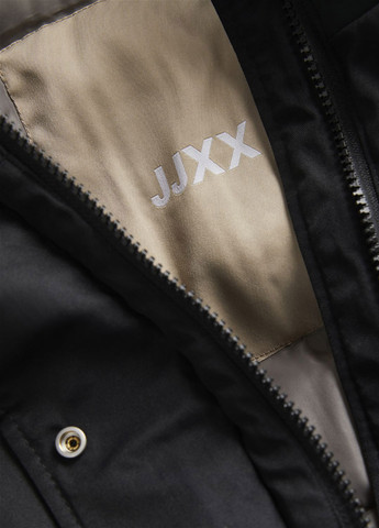 Чорна демісезонна куртка JJXX