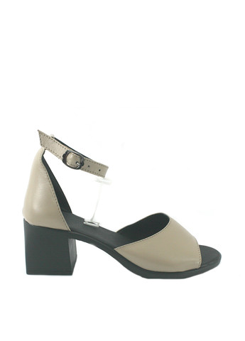 Кофейные босоножки Mila с ремешком лаковые