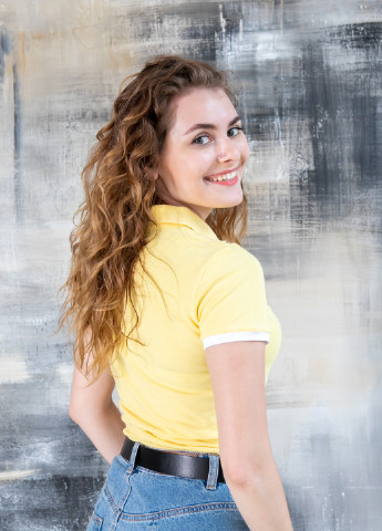 Светло-желтая женская футболка-футболка поло женская TvoePolo однотонная