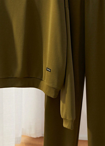 Оливковый (хаки) демисезонный костюм (свитшот, брюки) брючный Manfinity