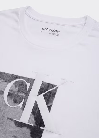 Белая футболка Calvin Klein