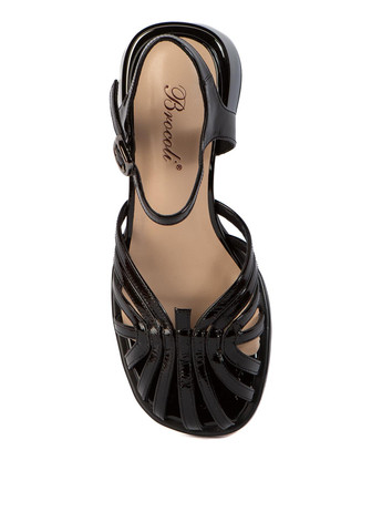 Черные босоножки Brocoli с ремешком лаковые, с перфорацией