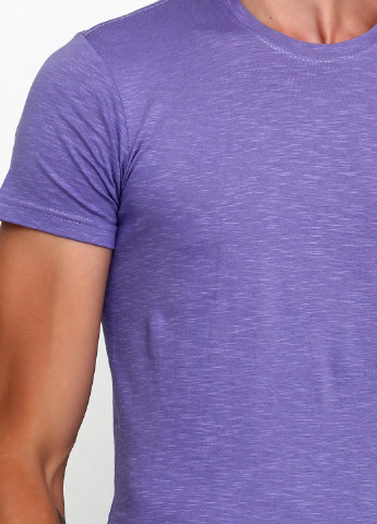 Фіолетова літня футболка Castro