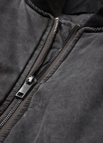 Сіра демісезонна куртка C&A