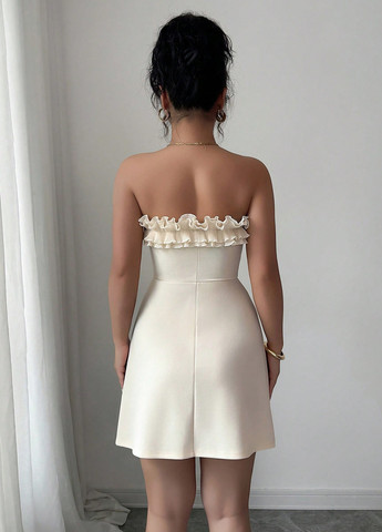 Кремовое коктейльное, праздничный платье с открытыми плечами, бандо, а-силуэт, с открытой спиной SHEIN однотонное