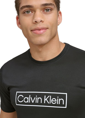 Черная футболка Calvin Klein