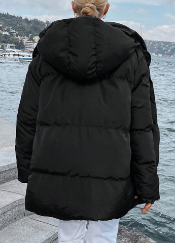 Чорна зимня куртка SHEIN