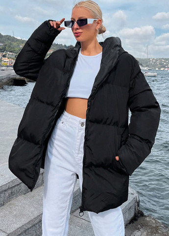 Чорна зимня куртка SHEIN