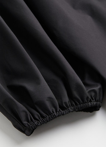 Черное кэжуал платье а-силуэт H&M однотонное