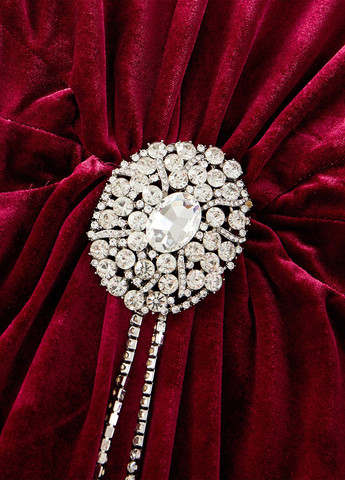 Бордовое вечернее платье футляр SHEIN однотонное