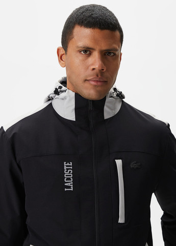 Черная демисезонная куртка Lacoste