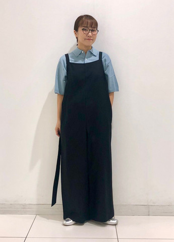 Комбинезон Uniqlo комбинезон-брюки однотонный чёрный кэжуал лен, вискоза