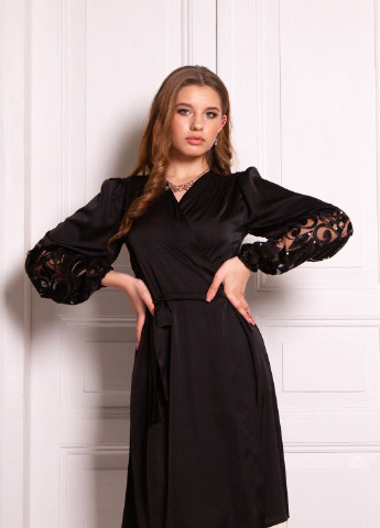 Чорна коктейльна шелкова сукня на запах "eve" на запах InRed однотонна