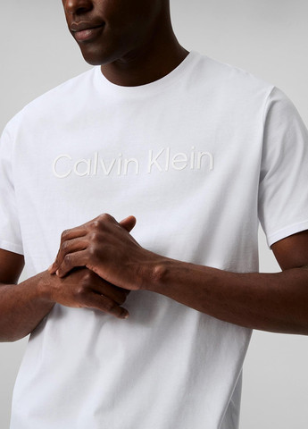 Белая футболка Calvin Klein