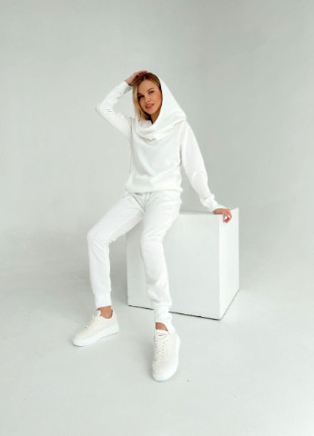 Женский спортивный костюм белого цвета р.40/42 372816 New Trend (255997555)
