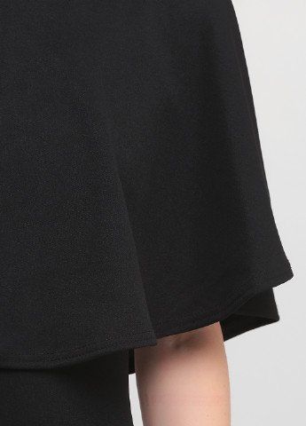 Черное коктейльное платье с открытой спиной, с открытыми плечами, футляр Boohoo однотонное