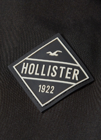Чорна демісезонна куртка Hollister