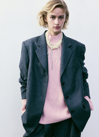 Розовый демисезонный свитер H&M