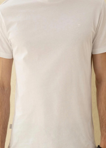 Белая футболка Pierre Cardin