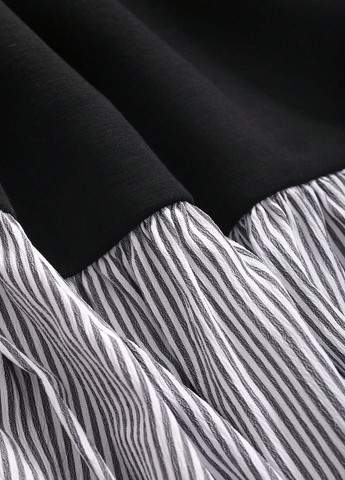 Чёрно-белую блуза с баской SHEIN