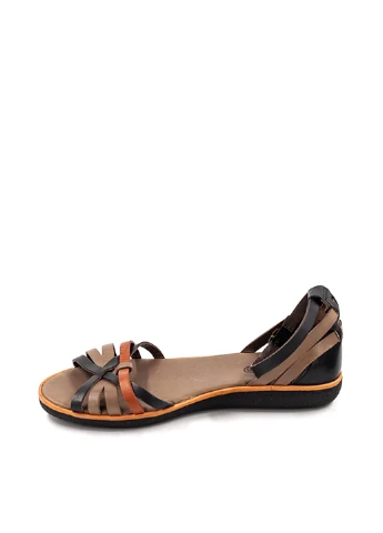 Кофейные босоножки Kickers с ремешком плетение