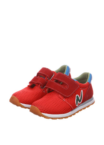 Детские красные осенние кроссовки Naturino на шнурках для мальчика